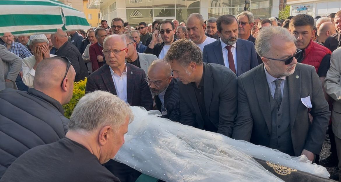 Cinayet Kurbanı Avukat Hatice Kocaefe Duvağıyla Son Yolculuğuna Uğurlandı (2)