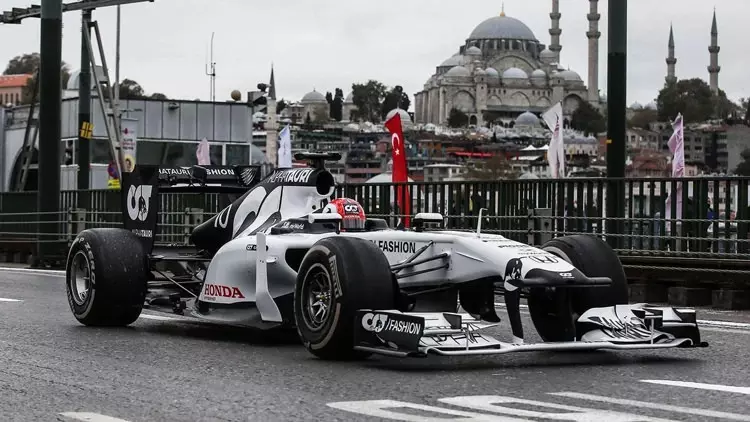 Erdoğan Güzel Haberi Verdi! Formula 1 Türkiye'ye Geri Döndü (1)