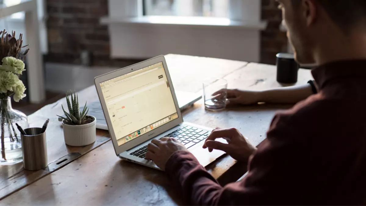 Evden Ücretsiz Eğitim Alabileceğiniz 10 Online Platform!-1