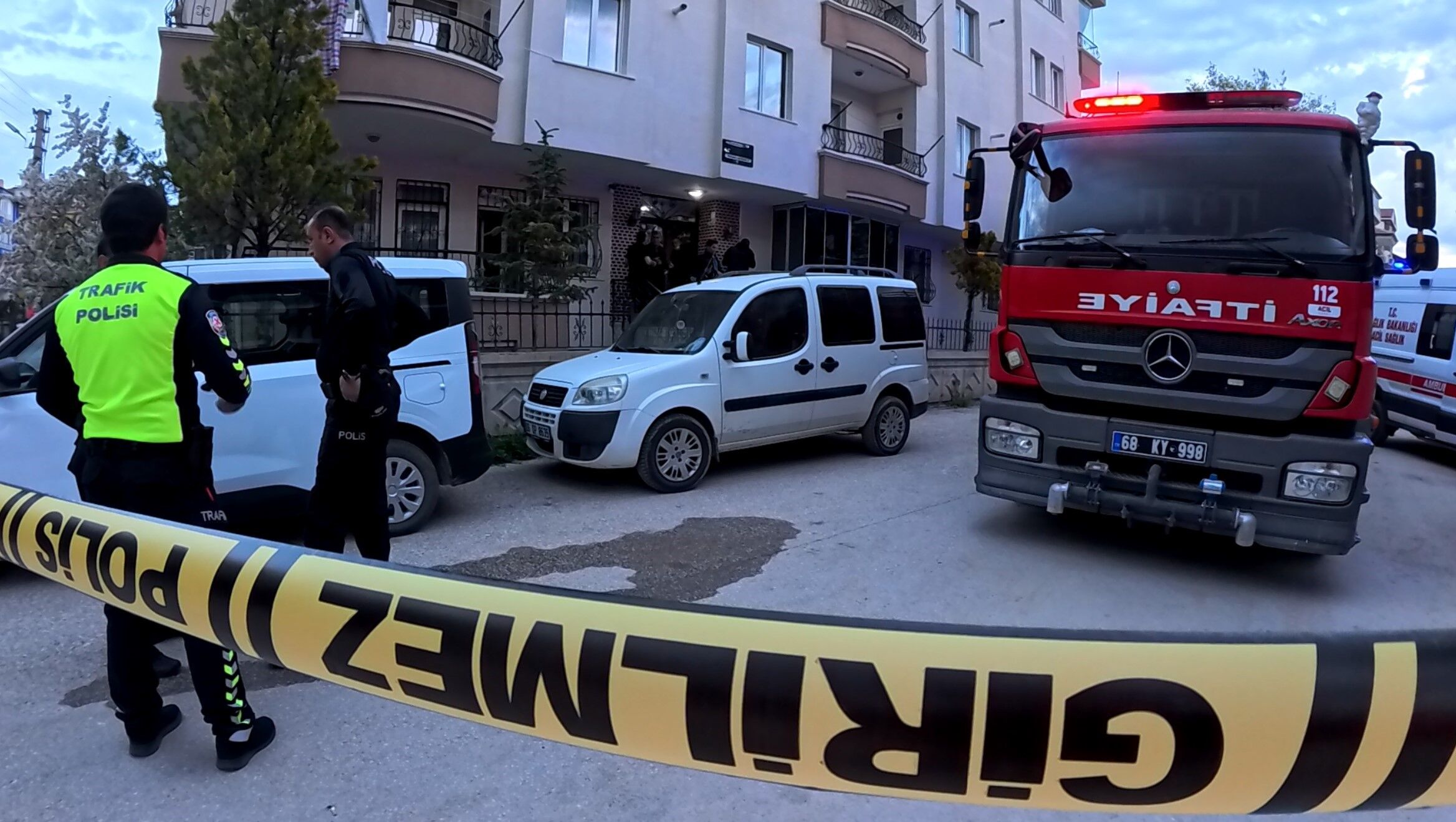 Evinde Çıkan Yangını Söndürmek Isterken Yanarak Can Verdi (3)