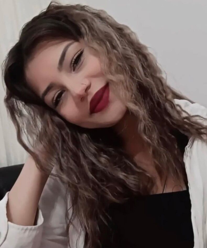 Feci Kazada Hayatını Kaybeden Kız, Gelinlik Ve Duvakla Uğurlandı (2)