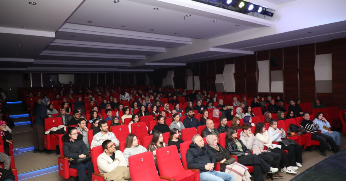 İnegöl Belediyesi Şehir Tiyatrosu Kadın Sığınağı Ile Sezonu Kapattı (2) Gencgazete