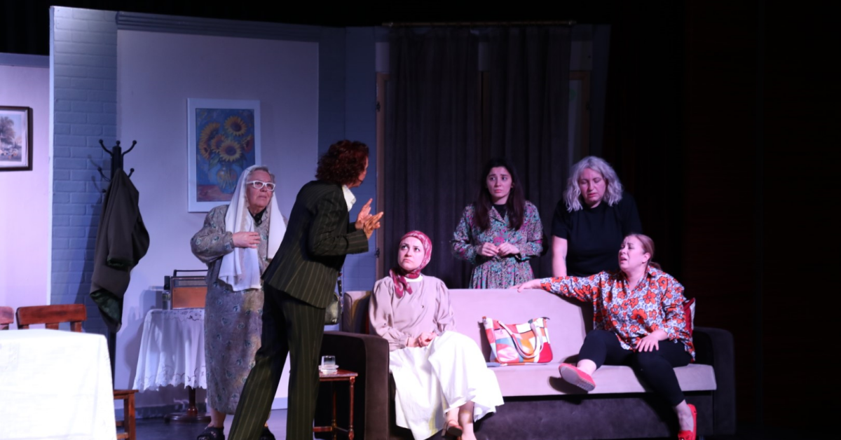 İnegöl Belediyesi Şehir Tiyatrosu Kadın Sığınağı Ile Sezonu Kapattı (8) Gencgazete