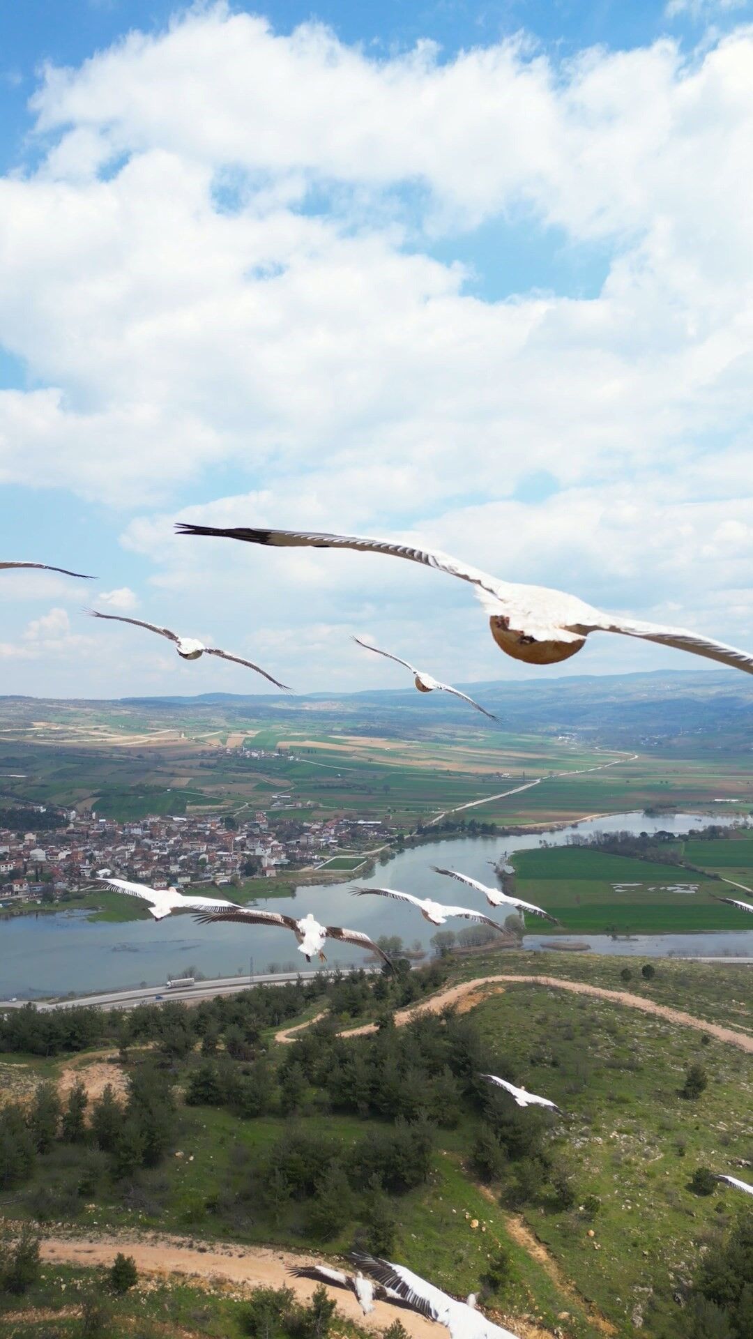 İnegöl İçi̇n Üç Çağin Kavşağinda Bi̇r Praksi̇s Çağrisi Gençgazete (4)