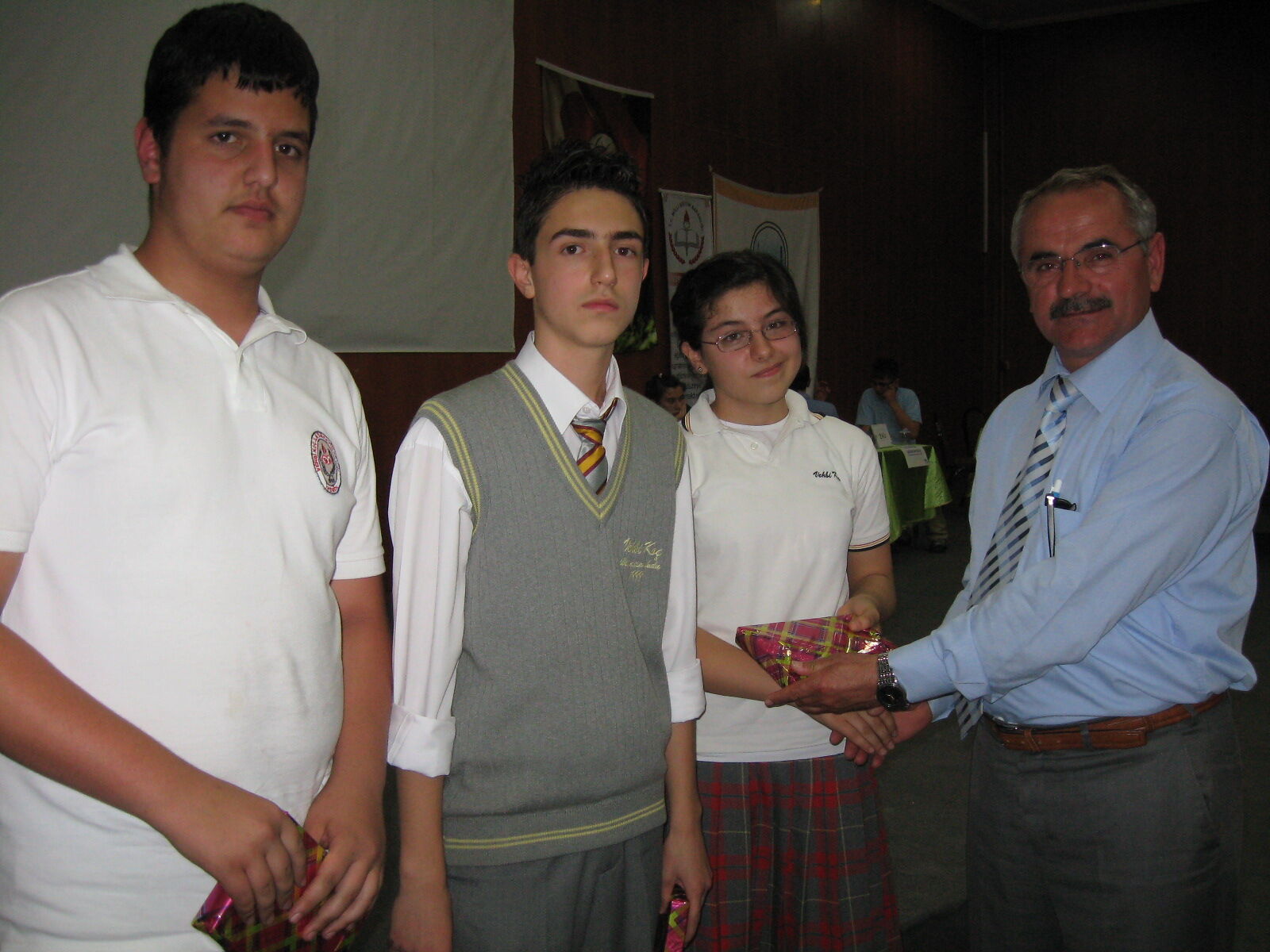 İnegöl İlköğretiminde Şampiyon Özel Altın Nesil Gençgazete (1)