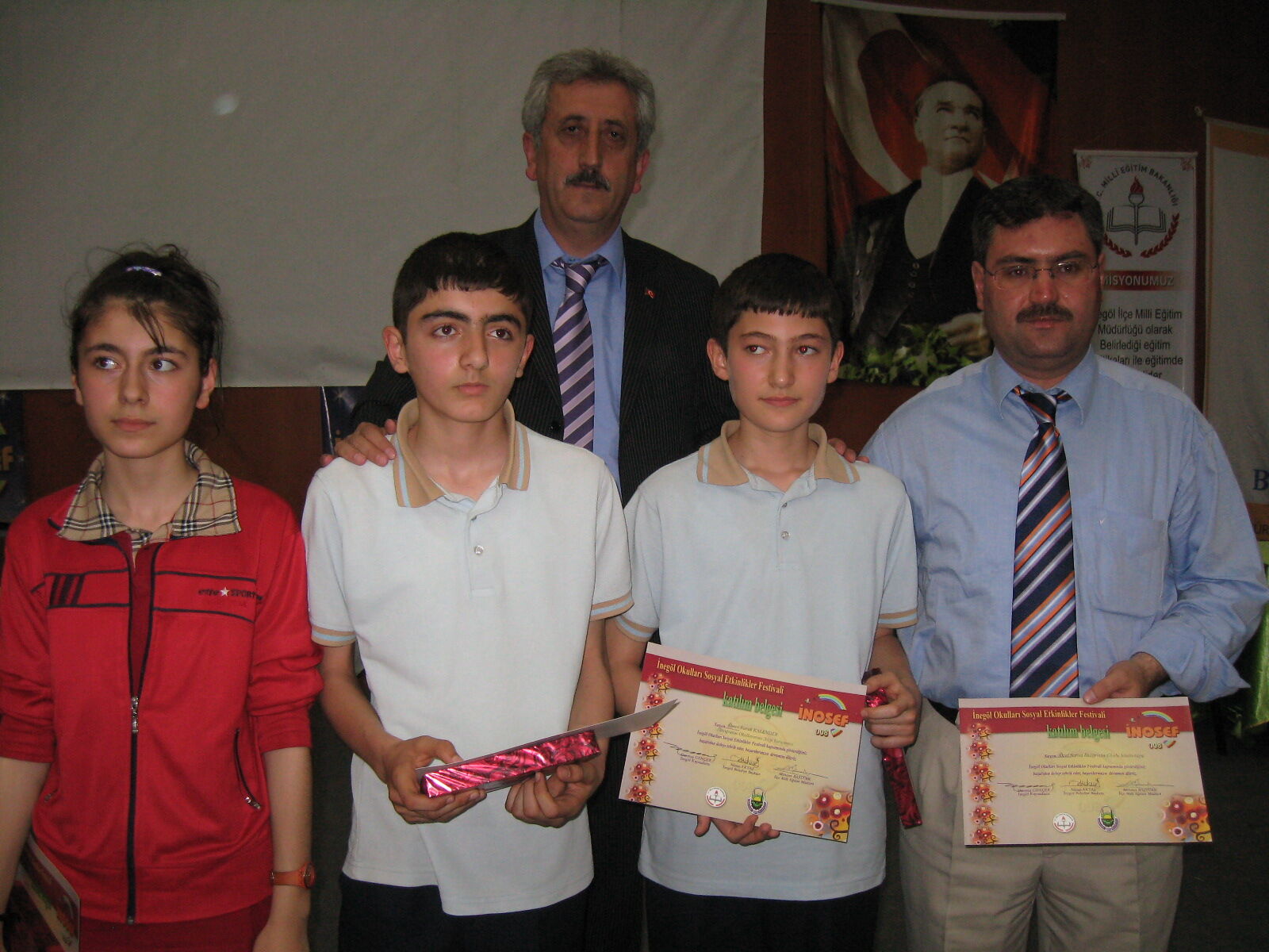 İnegöl İlköğretiminde Şampiyon Özel Altın Nesil Gençgazete (2)