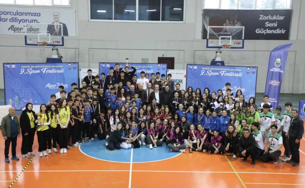 İnegöl Spor Festivali’nde 150 Öğrenci Atletizmde Yarıştı (2)