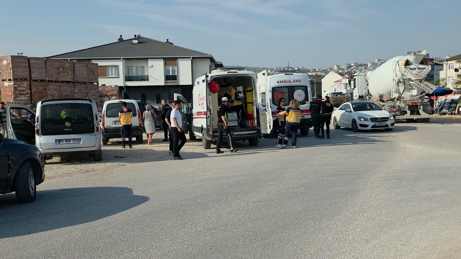 İnegöl'de 2 Araç Çarpıştı! Yaralılar Var.. (2)