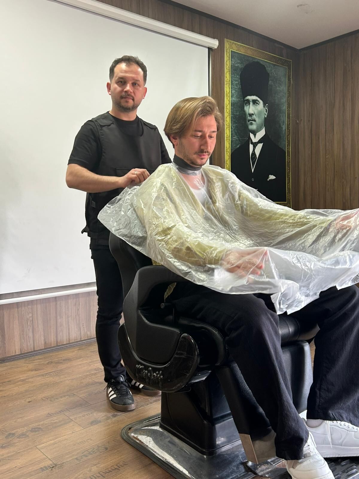 İnegöl’de Berber Ve Kuaför Adaylarına Ustalardan Eğitim Desteği (5)