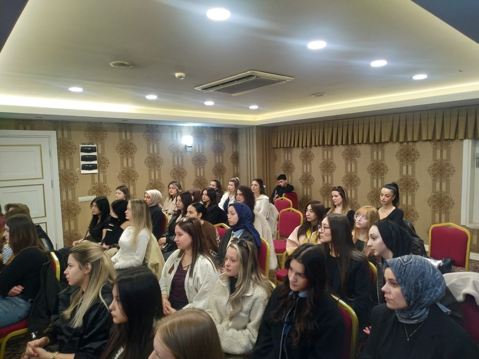 İnegöl’de Berber Ve Kuaförlere Uygulamalı Eğitim