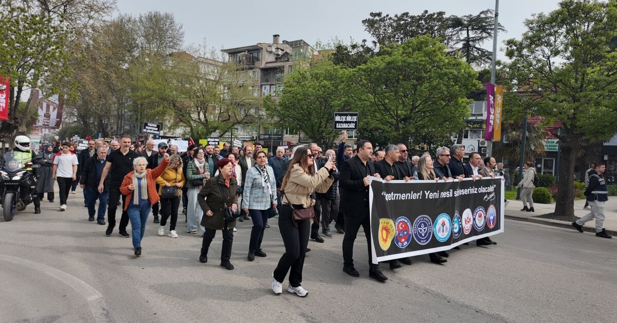 İnegöl'de Eğitimcilerden Dev Yürüyüş! 8 Sendika Tek Ses Oldu (4)