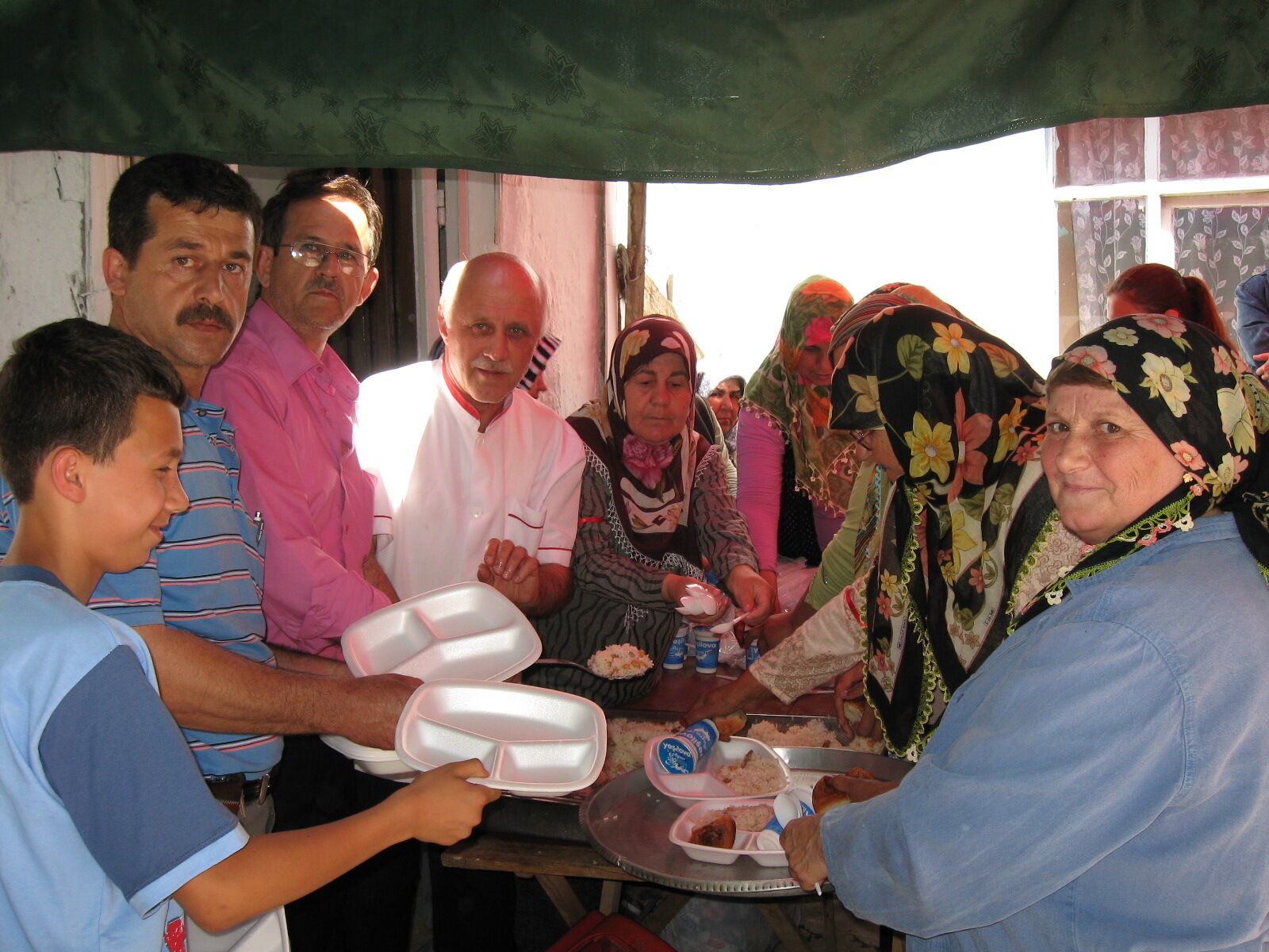 İnegöl'de Huy Dede Kabri Gençgazete (1)