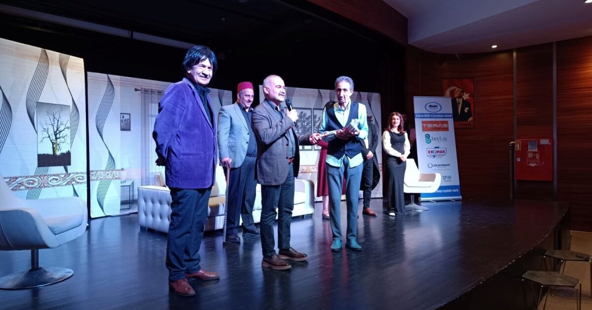 İnegöl’de “Kılıbık Hayrullah” Yoğun İlgi Gördü Salon Doldu Taştı (4)