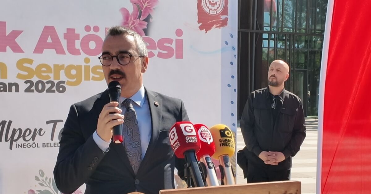 İnegöl’de Minik Ressamlardan 23 Nisan Sergisi Yürekleri Küçük Eserleri Büyük (4)