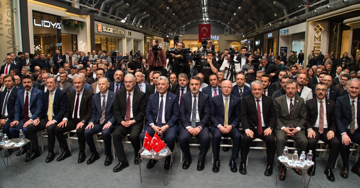 İnegöl’de Mobilya Şöleni Başladı! 54. Modef Fuarı Kapılarını Açtı Gencgazete (2)