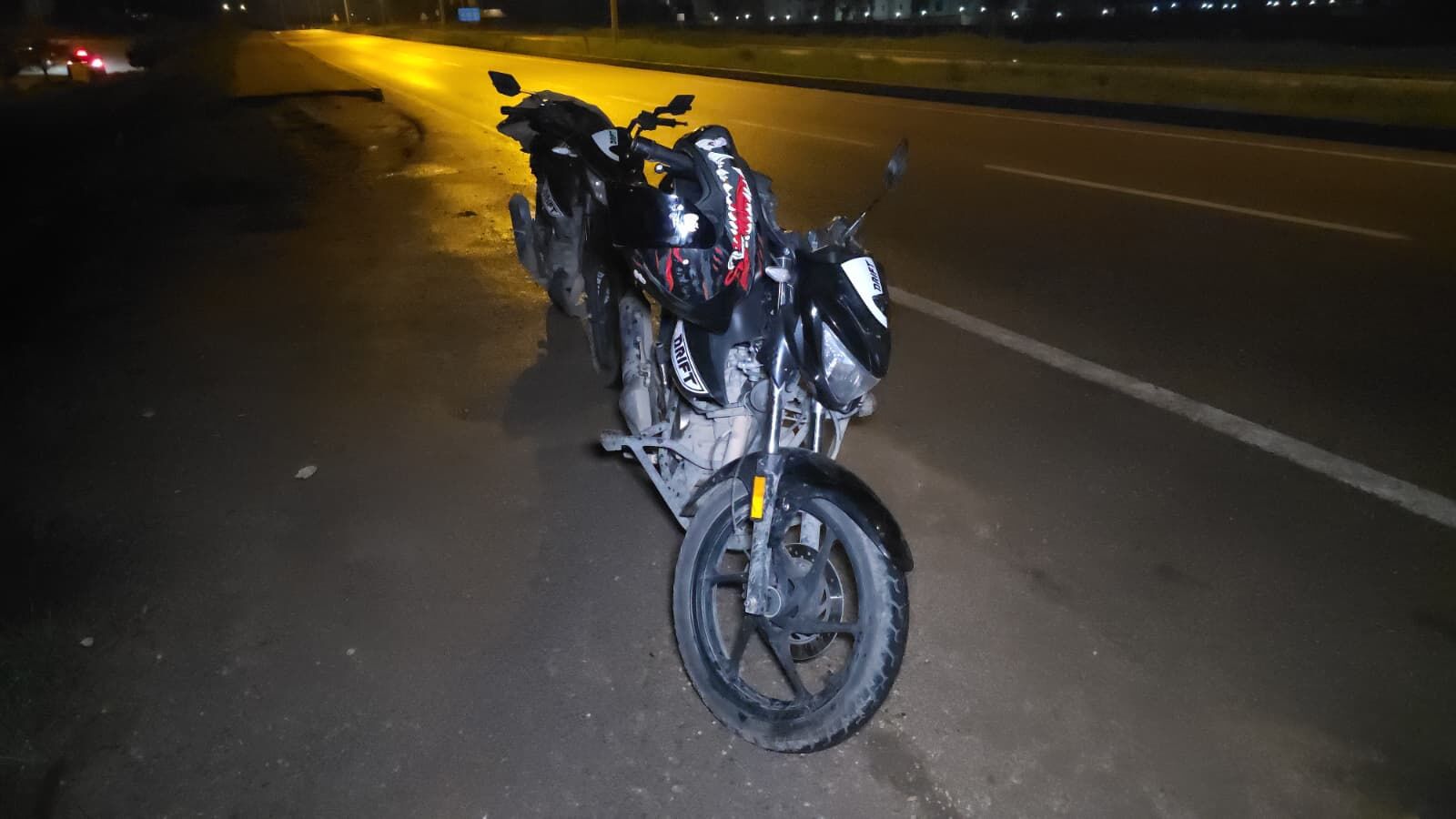 İnegöl'de Otomobil Ile Motosiklet Çarpıştı! (1)