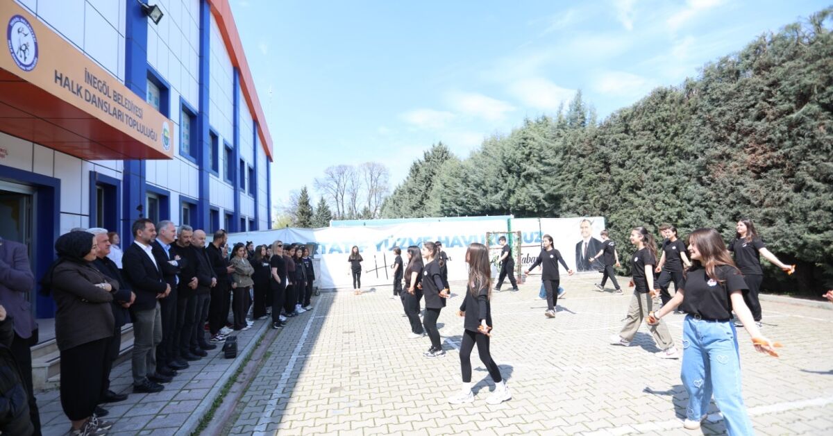 İnegöl'de Şampiyon Halk Dansları Ekibine Tebrik Ziyareti (4)