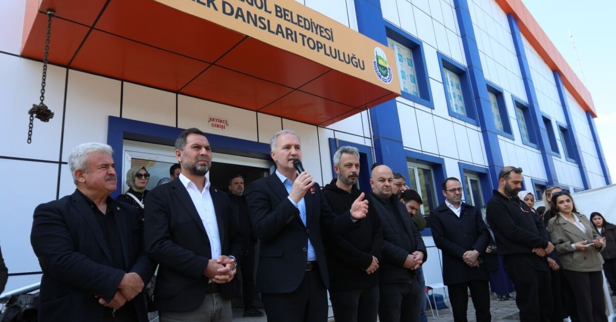 İnegöl'de Şampiyon Halk Dansları Ekibine Tebrik Ziyareti (7)