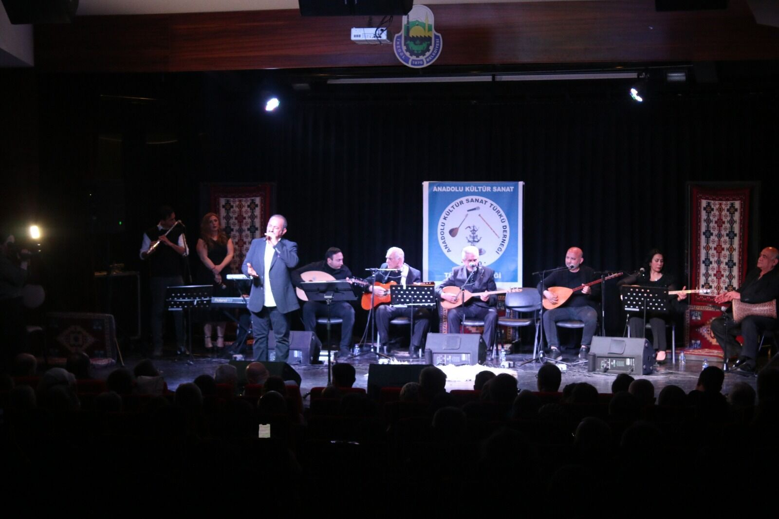 İnegöl’de Türkü Gecesine Yoğun İlgi (1)