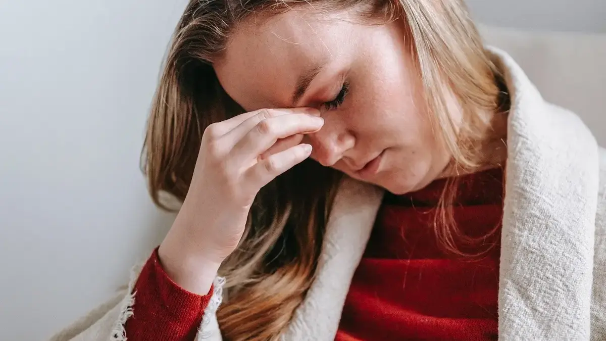Kafada Uyuşma Hissi Neden Olur Basit Bir Durum Mu, Yoksa Ciddi Bir Hastalığın Habercisi Mi (3)