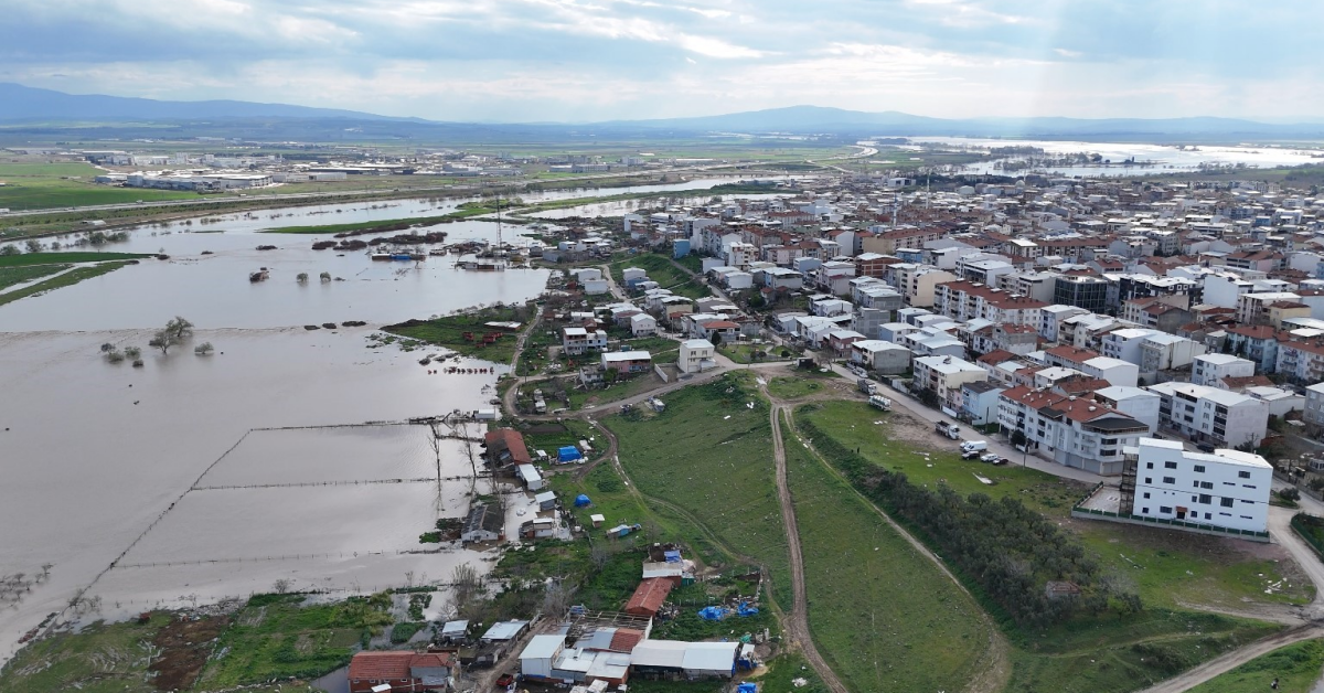 Karacabey Ovası Sular Altında 10 Bin Dönüm Tarım Arazisi Zarar Gördü (2)
