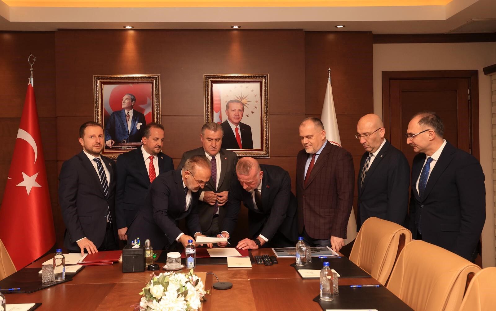 Karacabey'e 100 Milyonluk Spor Yatırımı (1)