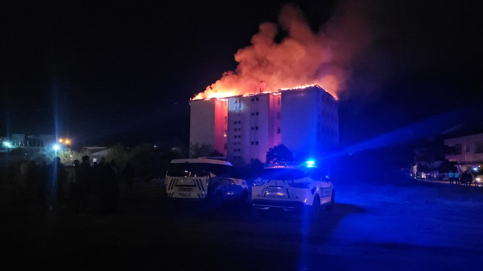 Nazilli Fen Lisesi’nde Korkutan Yangın! 46 Öğrenci Tahliye Edildi (2)