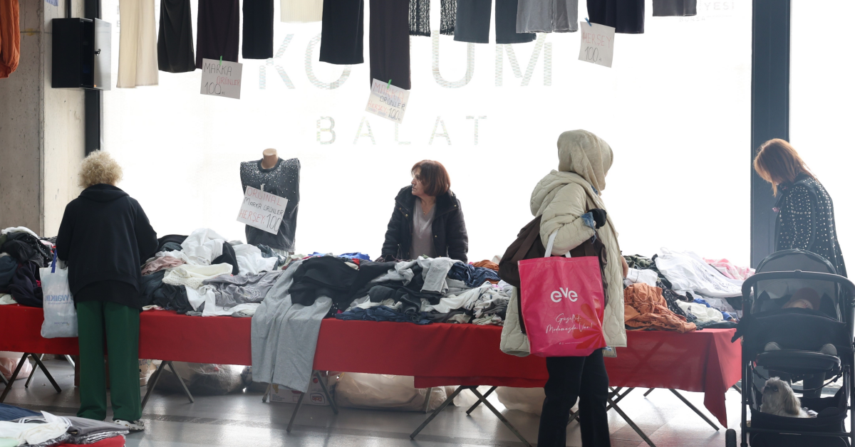 Nilüfer’in 8’Inci Giyim Pazarı Balat’ta Kapılarını Açtı (4)