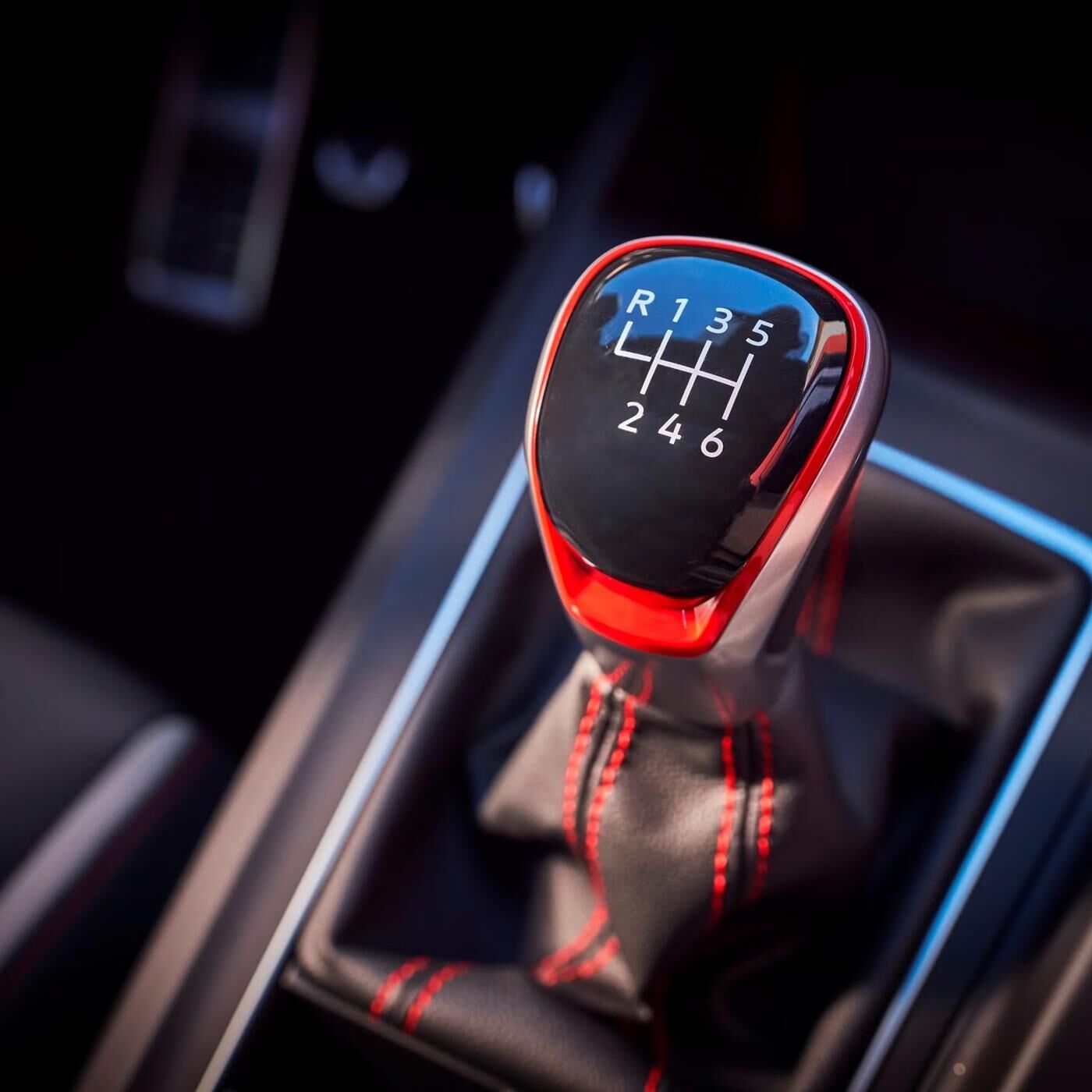 O Marka Debriyajlı Arabası Olana Kötü Haber! Manuel Vites Defterini Kapatıyor