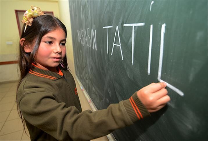 Okulların Kapanmasına Kaç Gün Kaldı 2026 Yaz Tatili Tarihi Belli Oldu! Kurban Bayramı Sonrası Okullar Tatil Mi (2)