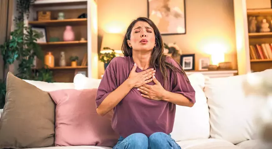 Panik Atak Mı Kalp Krizi Mi Göğüs Ağrınızın Sebebi Hangisi Olabilir, Nasıl Ayırt Edilir (1)-1