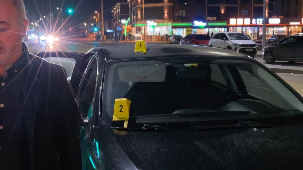 Seyir Halindeki Otomobile Yorgun Mermi Isabet Etti (1)