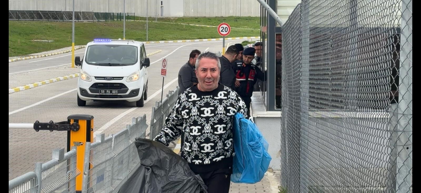 Sosyal Medya Fenomeni Murat Övüç Tahliye Edildi (3)