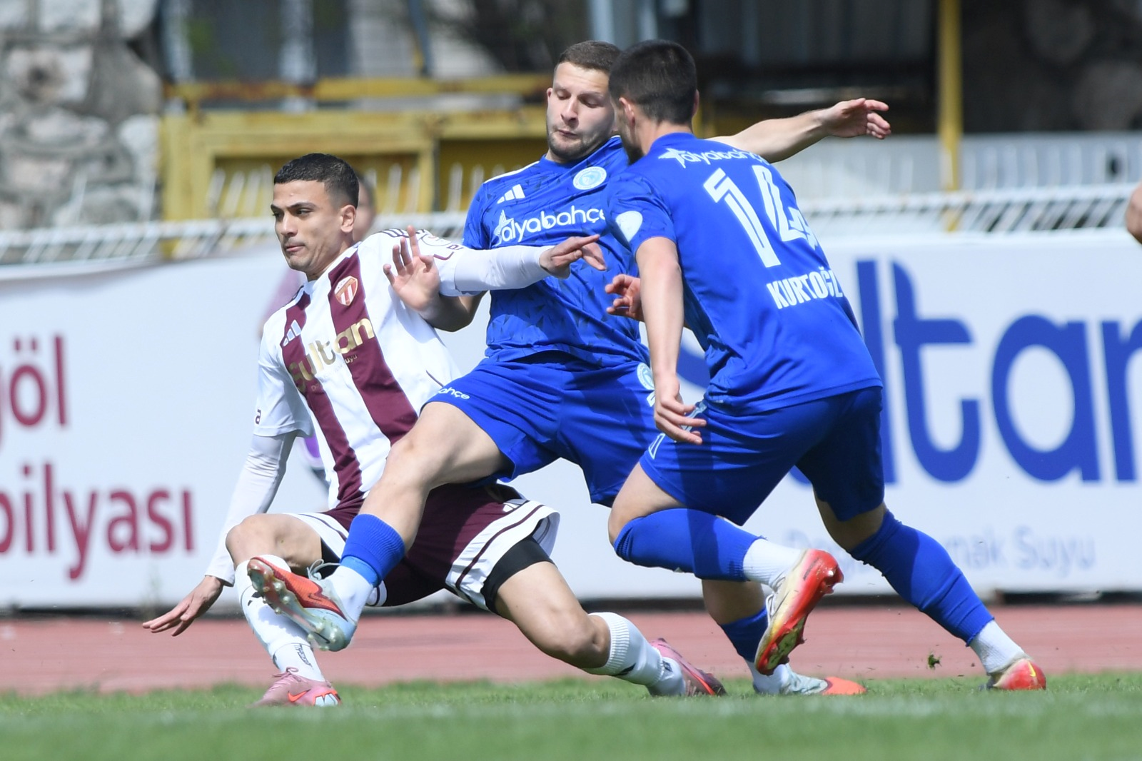 Sultan Su İnegölspor Beyoğlu Yeni Çarşı Sk İlk Yarı Sonucu (7)