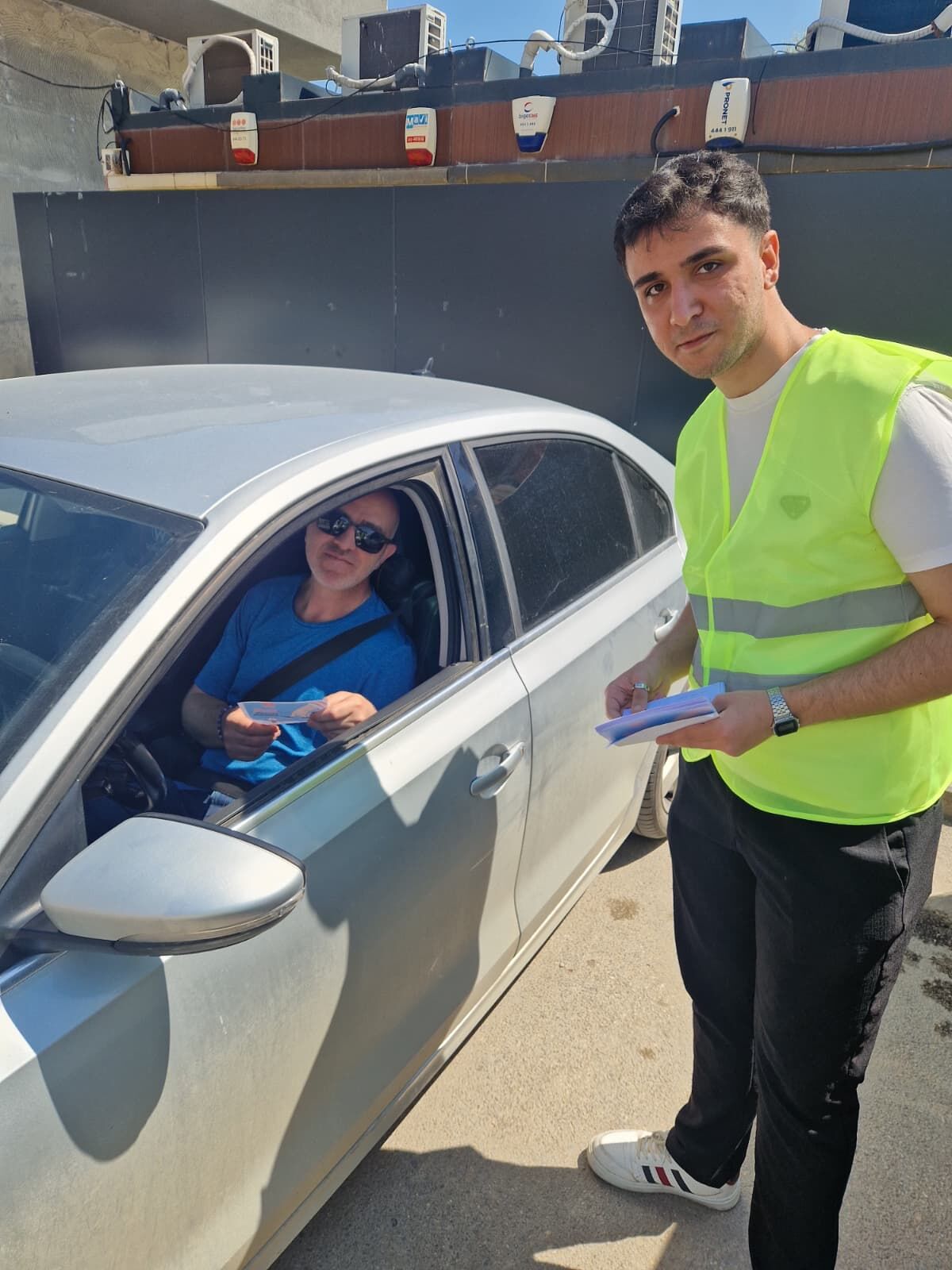 Üniversiteli Gençlerden Alkışlanacak Hareket! İnegöl’de Trafik Örnek Çalışma (10)