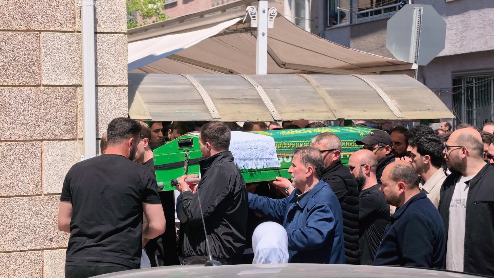 Vefat Edenler Cenaze Bilgileri Ölüm Haberleri Mezarlık Kabir Bilgileri Gencgazete (88) 27 Nisan 2026 Pazartesi