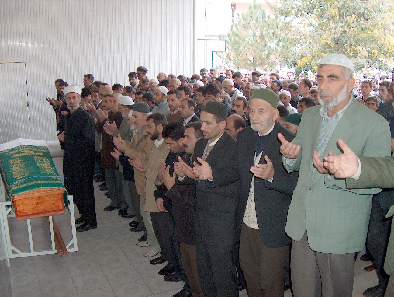 Vefat Edenler Cenaze Bilgileri Ölüm Haberleri Mezarlık Kabir Bilgileri Gencgazete (96)28 Nisan 2026 Salı