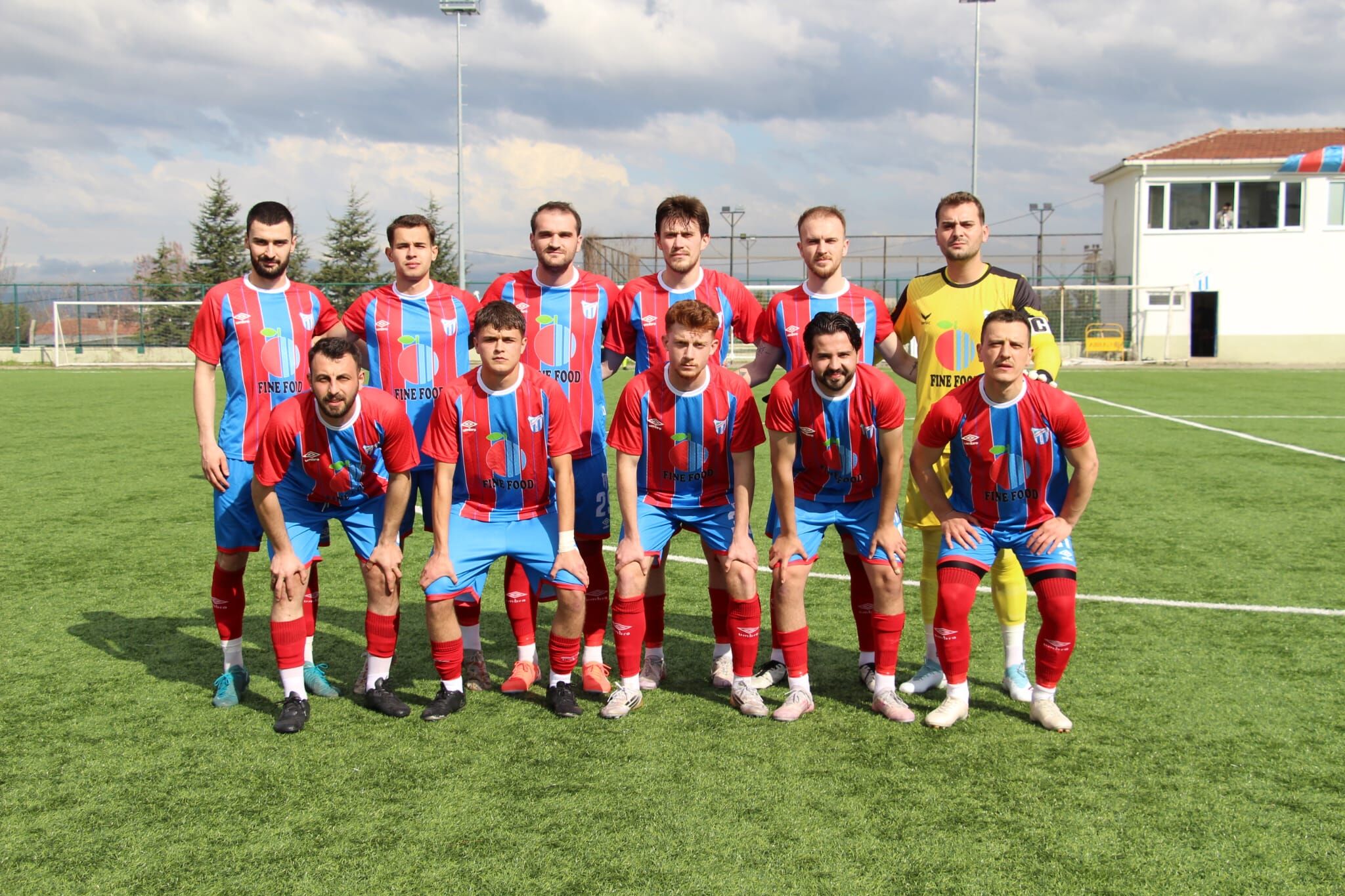 Yenicespor, Küçükbalıklı Başakspor Gençgazete (3)