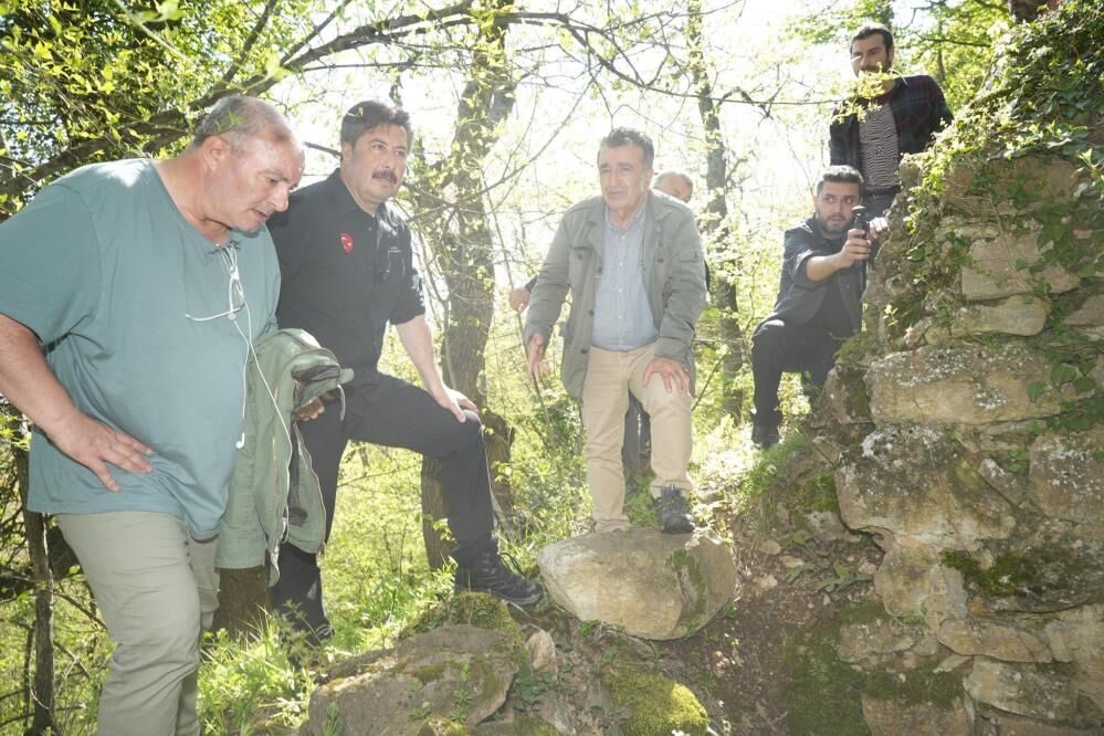 2 Bin 300 Yıllık Sır Ortaya Çıkıyor! Yenişehir’de Tarihi Kale Ayağa Kalkıyor (4)