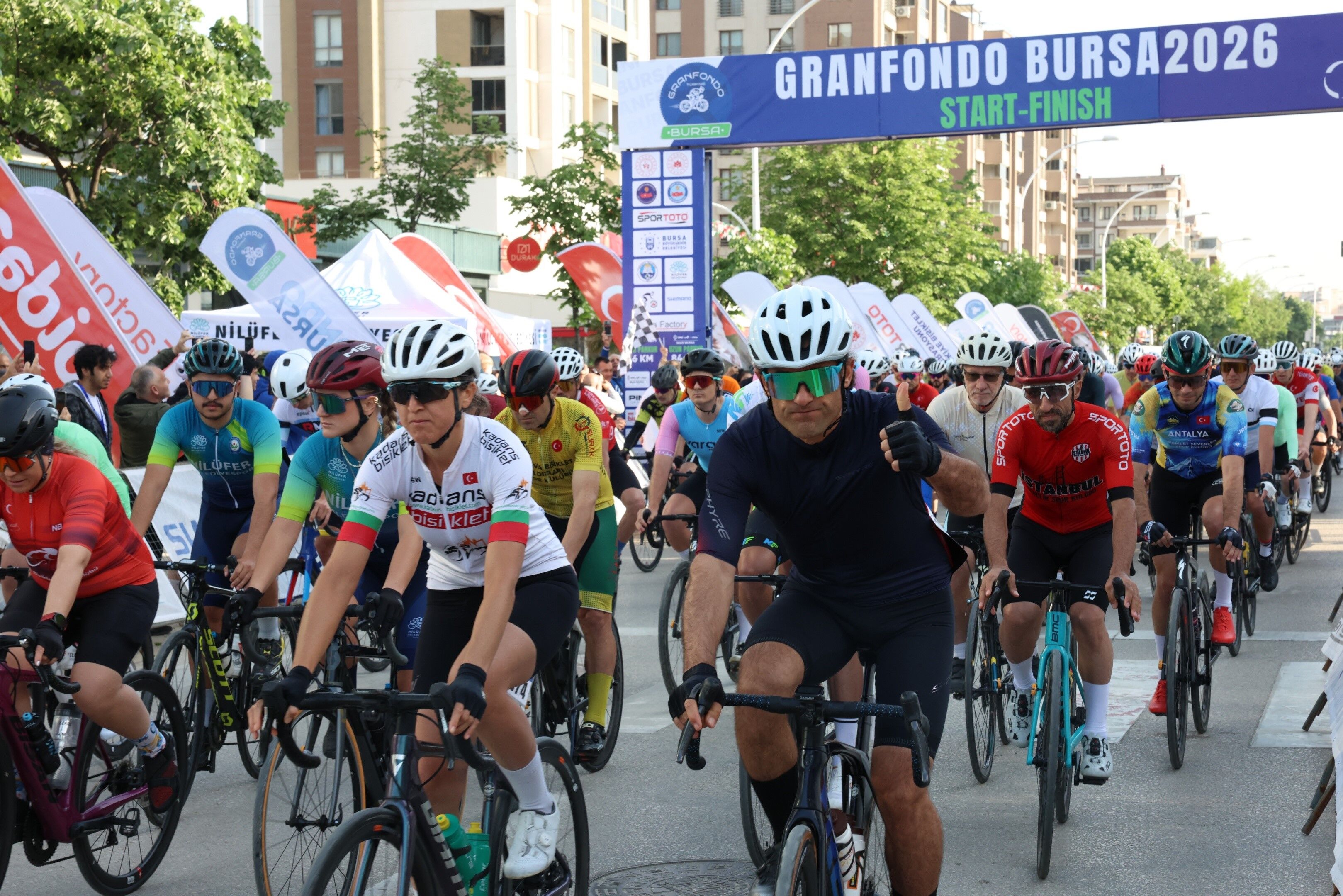 Granfondo Bursa 2026’da 800 Bisikletçi Parkura Çıktı
