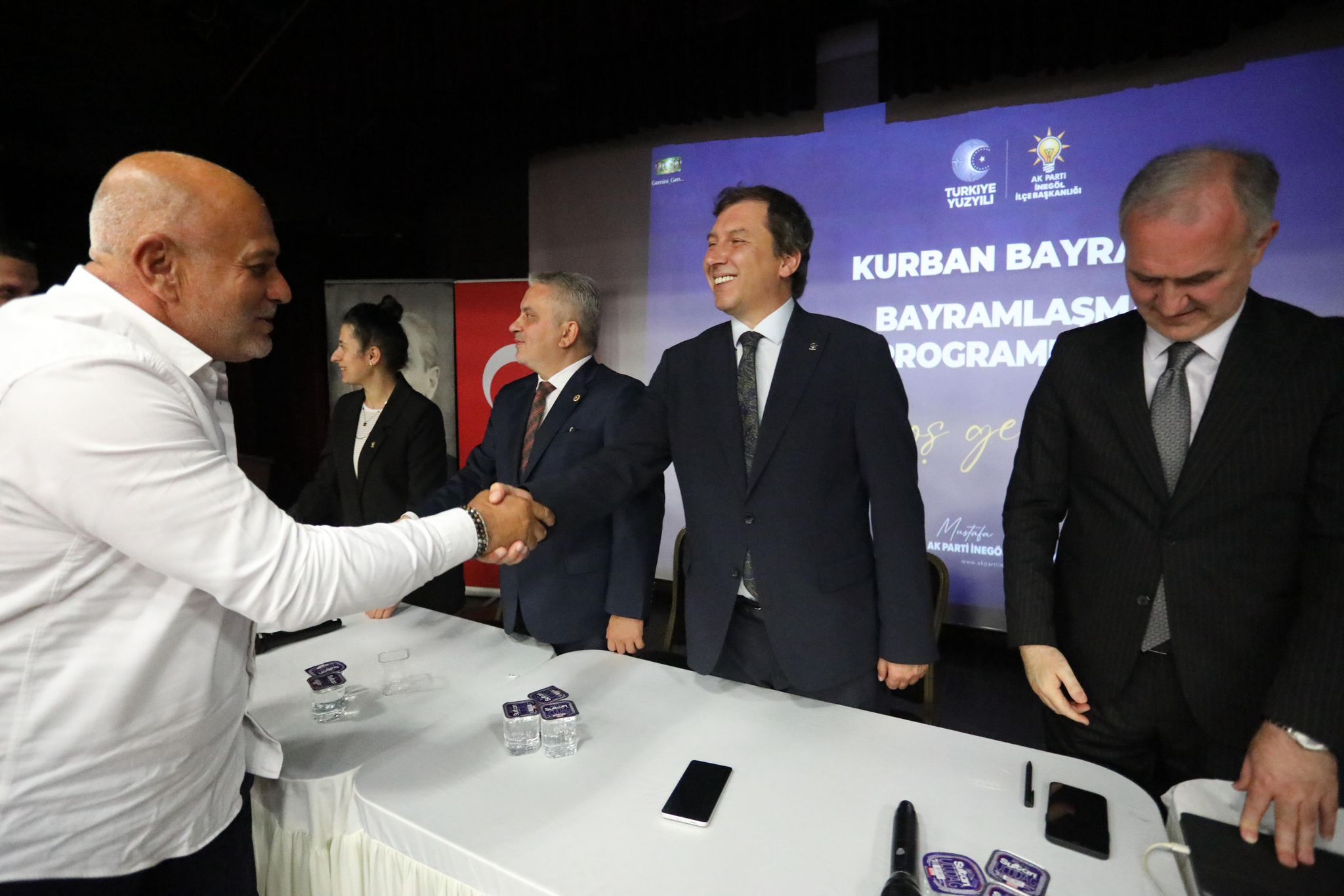 Ak Parti İnegöl Teşkilatı Bayramlaşma Programında Buluştu (9)