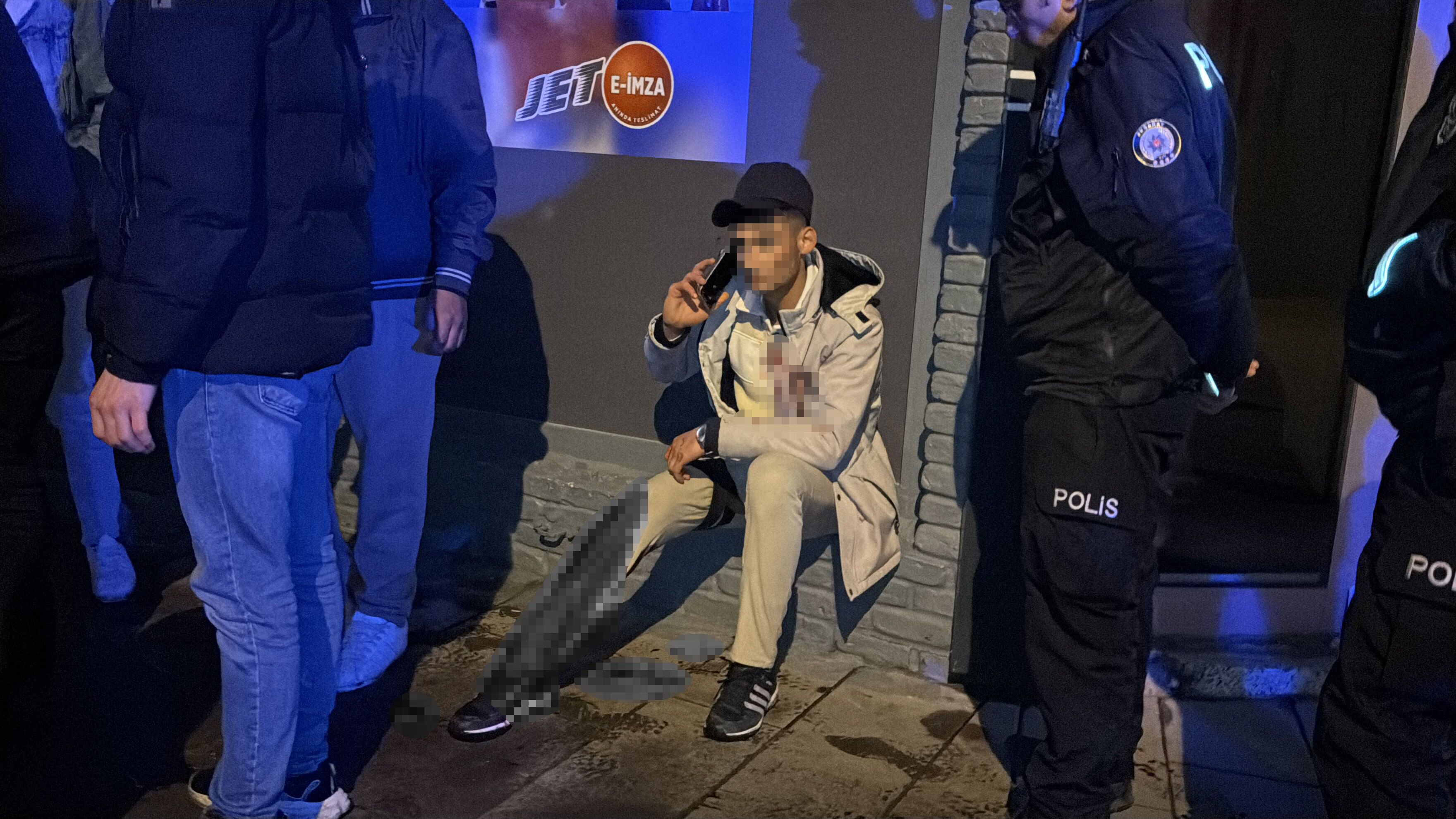 Aksaray’da Kaybolan Köpeğini Arayan Genç, 2 Kişi Tarafından Bıçaklandı (3)