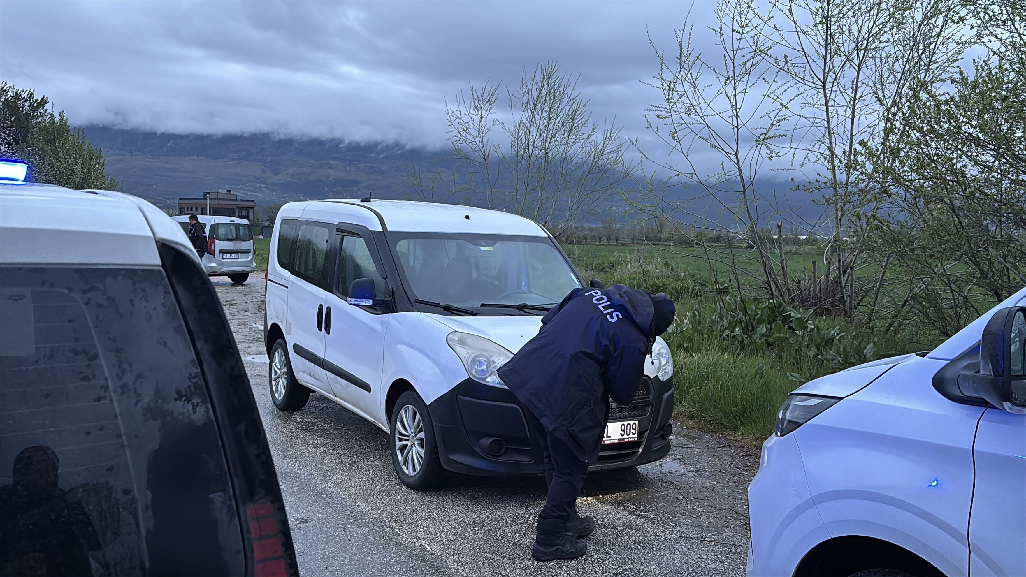 Bolu'da Konuşmaya Çağrılan Gençlere Silahlı Saldırı (2)