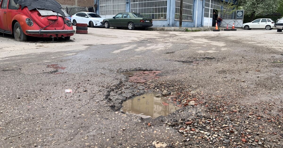 Bozuk Yolda Aracı Zarar Gören Sürücüler Tazminat Talep Edebilir (2)