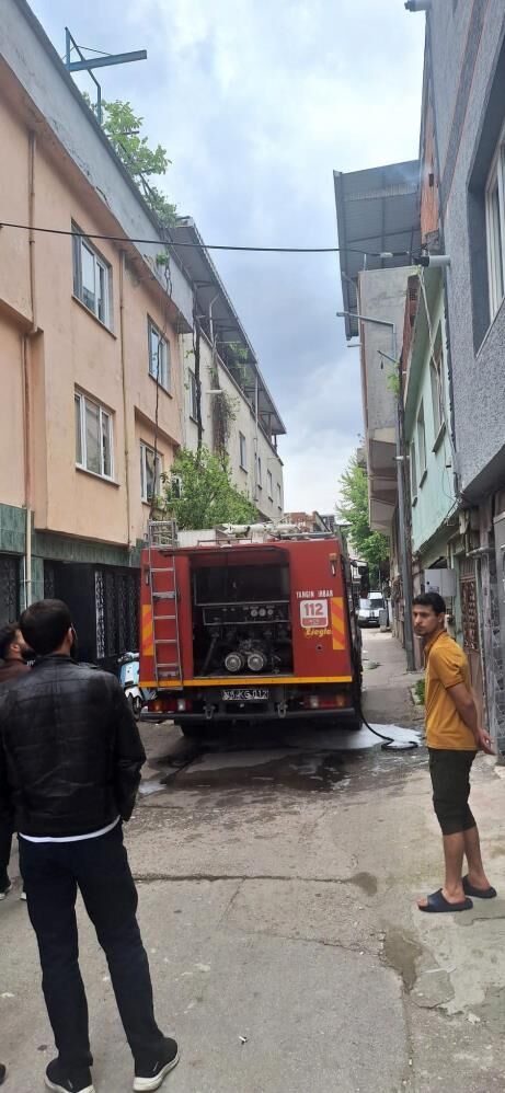 Bursa'da Korkutan Yangın! (1)