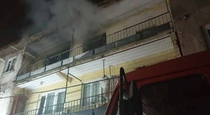 Bursa'da Korkutan Yangın! Daire Kullanılamaz Hale Geldi (1)