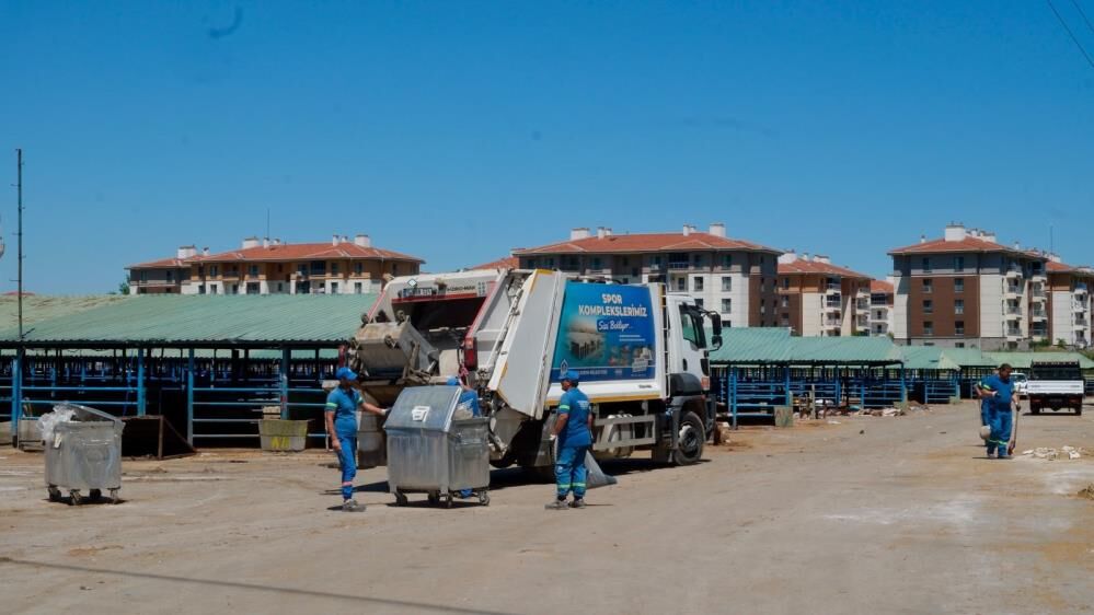 Bursa'da Kurban Satış Ve Kesim Alanlarında Hijyen Seferberliği! (2)