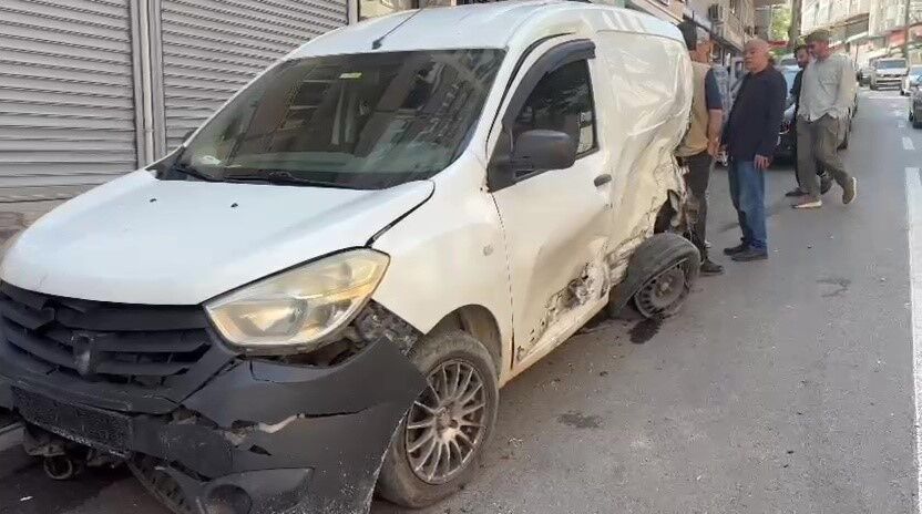 Bursa'da Ortalık Savaş Alanına Döndü! 6 Araca Çarptı Sonra Takla Attı.. (4)