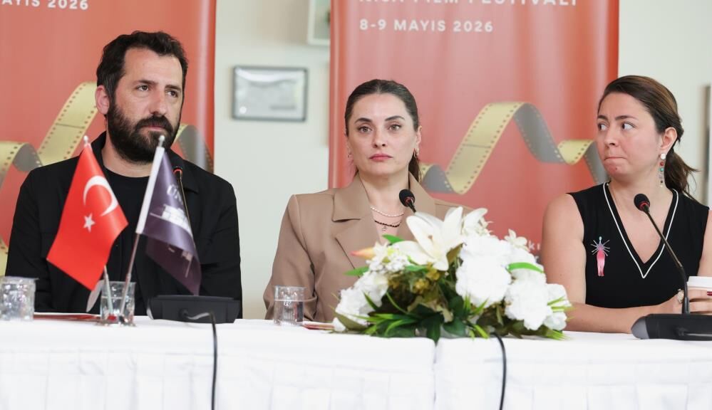Bursa'da Sinema Rüzgarı! Aslıhan Gürbüz Ve Nadim Güç Öğrencilerle Buluştu (1)