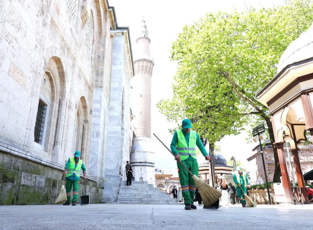 Bursa'da Tarihi Alanlar Için Özel Temizlik Ekibi Kuruldu! (3)